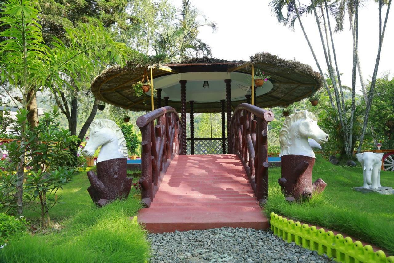 Kattappana Spice Mount Heritage Resort מראה חיצוני תמונה