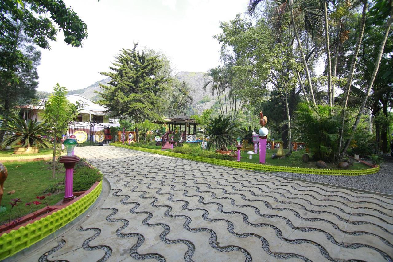 Kattappana Spice Mount Heritage Resort מראה חיצוני תמונה